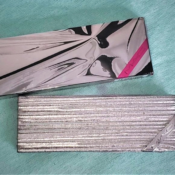 M•A•C 💋 Shiny Pretty Things Face Palette (pick 1) Limited Ed./Discontinued BNIB - Picture 3 of 9